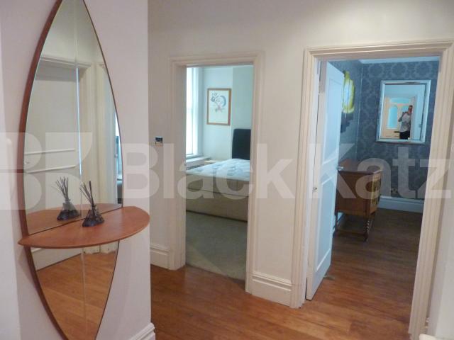 			LUXURY 3 BED 2 BATH!, 3 Bedroom, 1 bath, 1 reception Flat			 Elgin Ave, MAIDA VALE